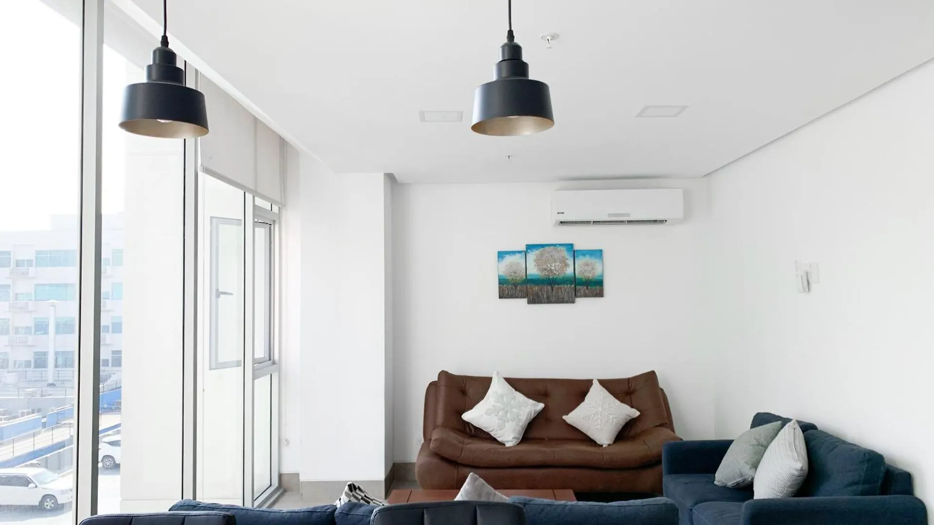 Suite Frente Al Mall Del Sol, Sofa Cama Cerca Al Aeropuerto 瓜亚基尔 公寓