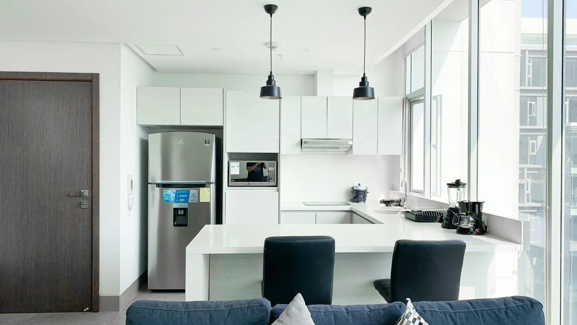 Suite Frente Al Mall Del Sol, Sofa Cama Cerca Al Aeropuerto 瓜亚基尔 公寓