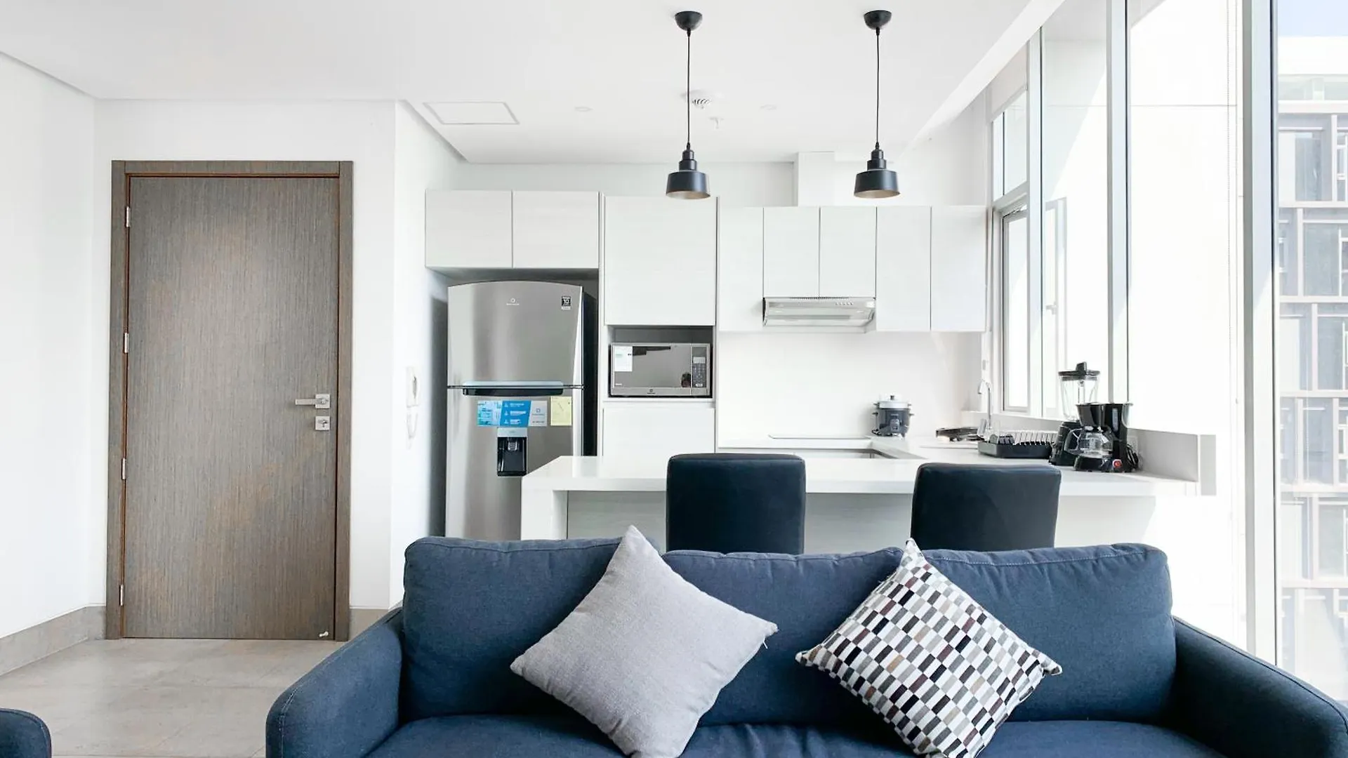 Suite Frente Al Mall Del Sol, Sofa Cama Cerca Al Aeropuerto 瓜亚基尔 公寓
